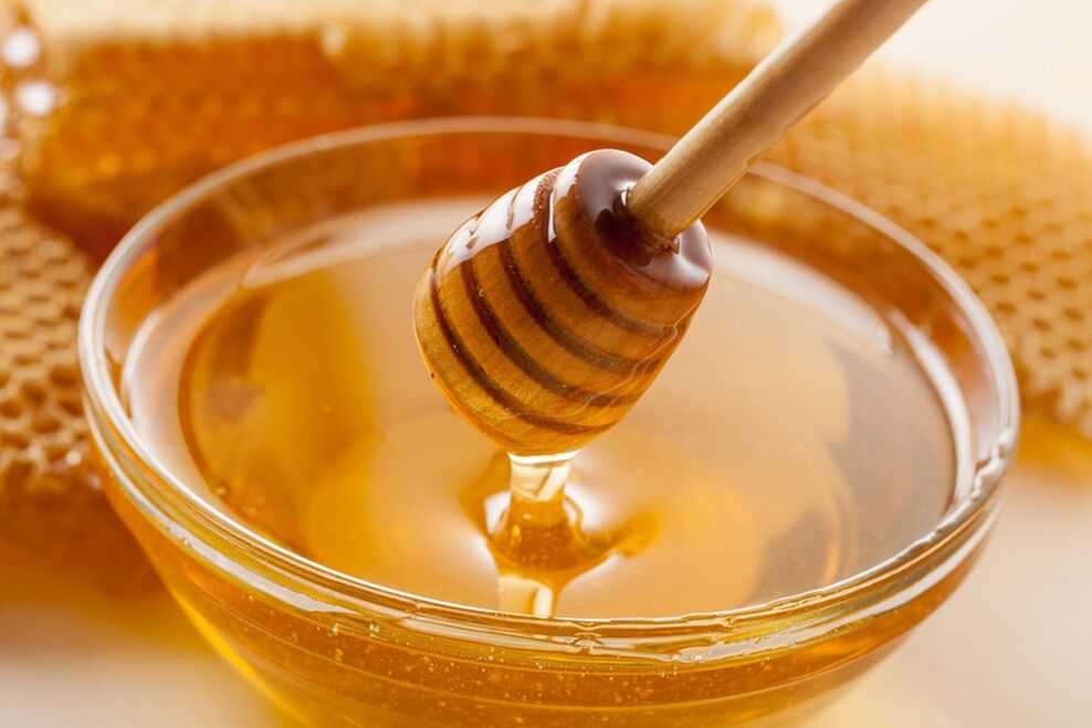 Медът се използва за лечение на простатит у дома. 
